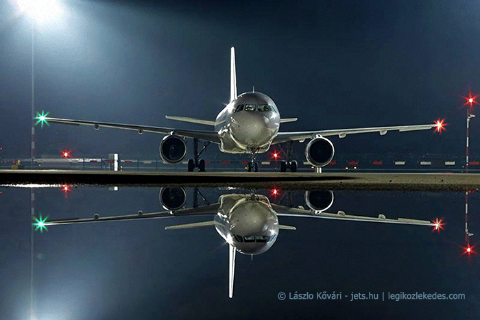 a320strobe_gif