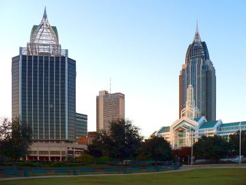 1280px-Downtown_Mobile_2008_03[1]