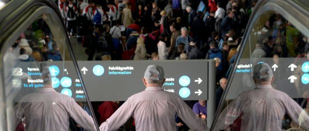 kaosz-a-liszt-ferenc-repuloteren